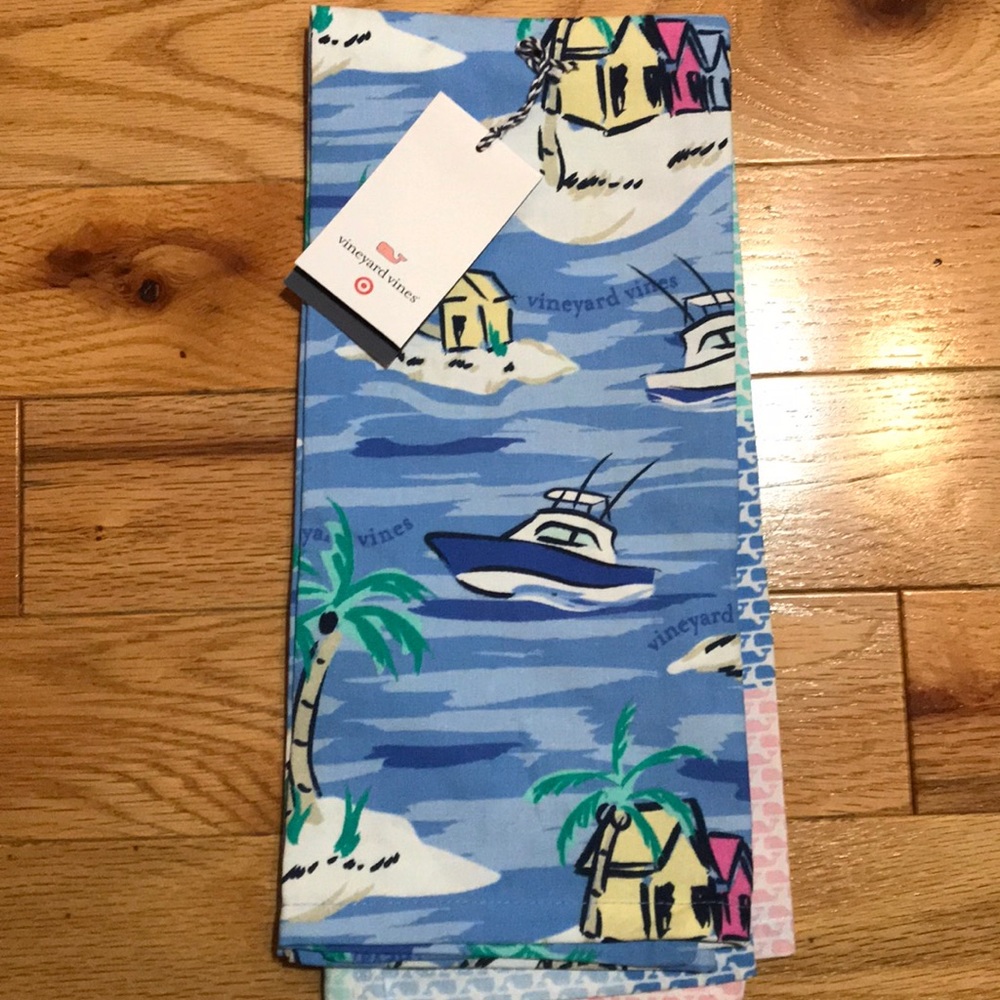 Vineyard vines kitchen towels set of 2 NWT
